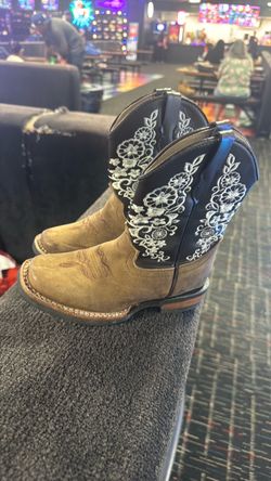 Kid Cow boy boots