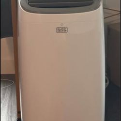 Black + Decker Portable Air Conditioner – 10,000 BTU (ASHRAE) / 5,750 BTU (DOE) –(Move-out sale)