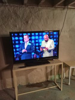 46 in Sharp TV with Roku