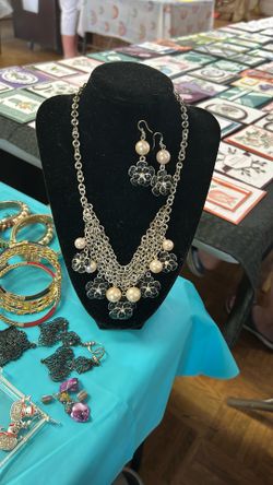 Elegant Necklace And Earrings
