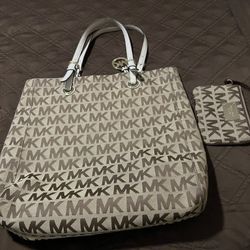 MK Purse With Wristlet 