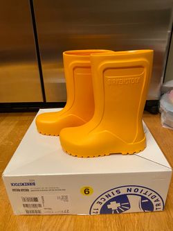 NEW Birkenstock Kids Scuba Yellow Derry Rain Boots, Size US 9 / EU 27