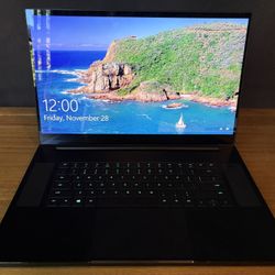 Razer Blade Pro 17 RTX 3080, 1TB SSD, 32GB RAM, I7-10875H, 4K Touch 120Hz