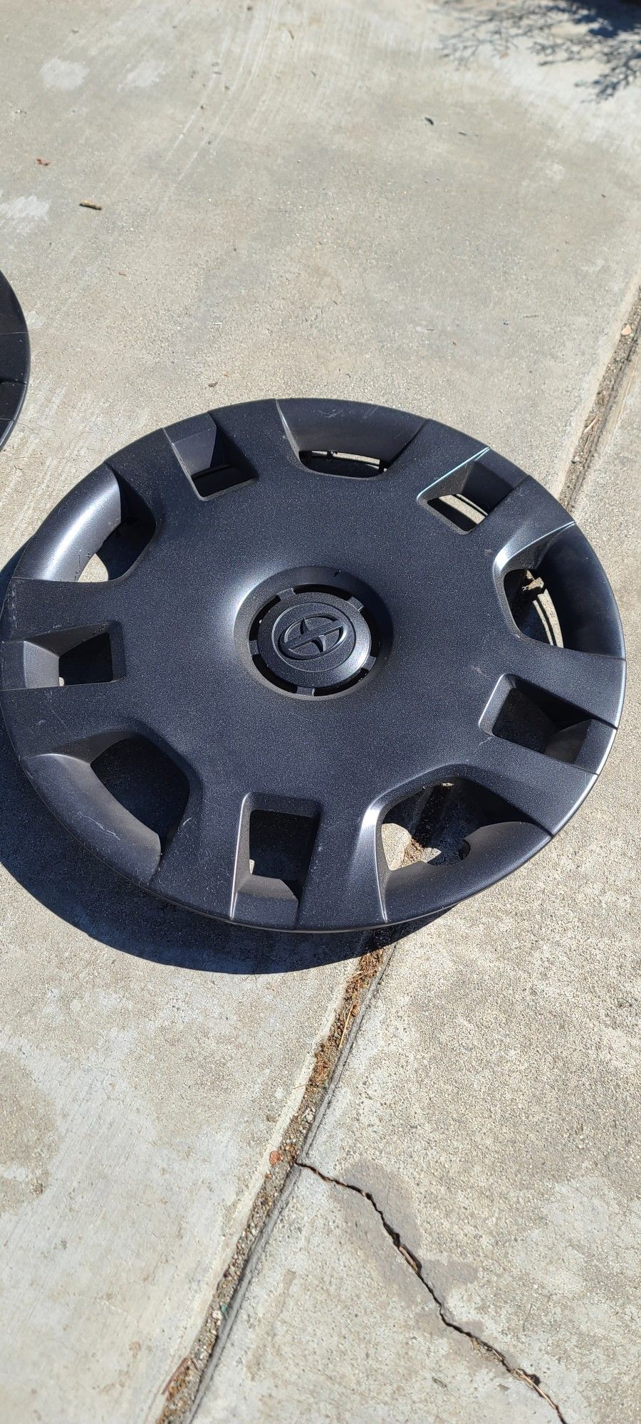 Painted OEM 2009 Scion xB Hubcaps for Sale in Redlands, CA OfferUp