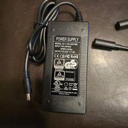 ELECTRIC SCOOTER  ( CHARGER  )