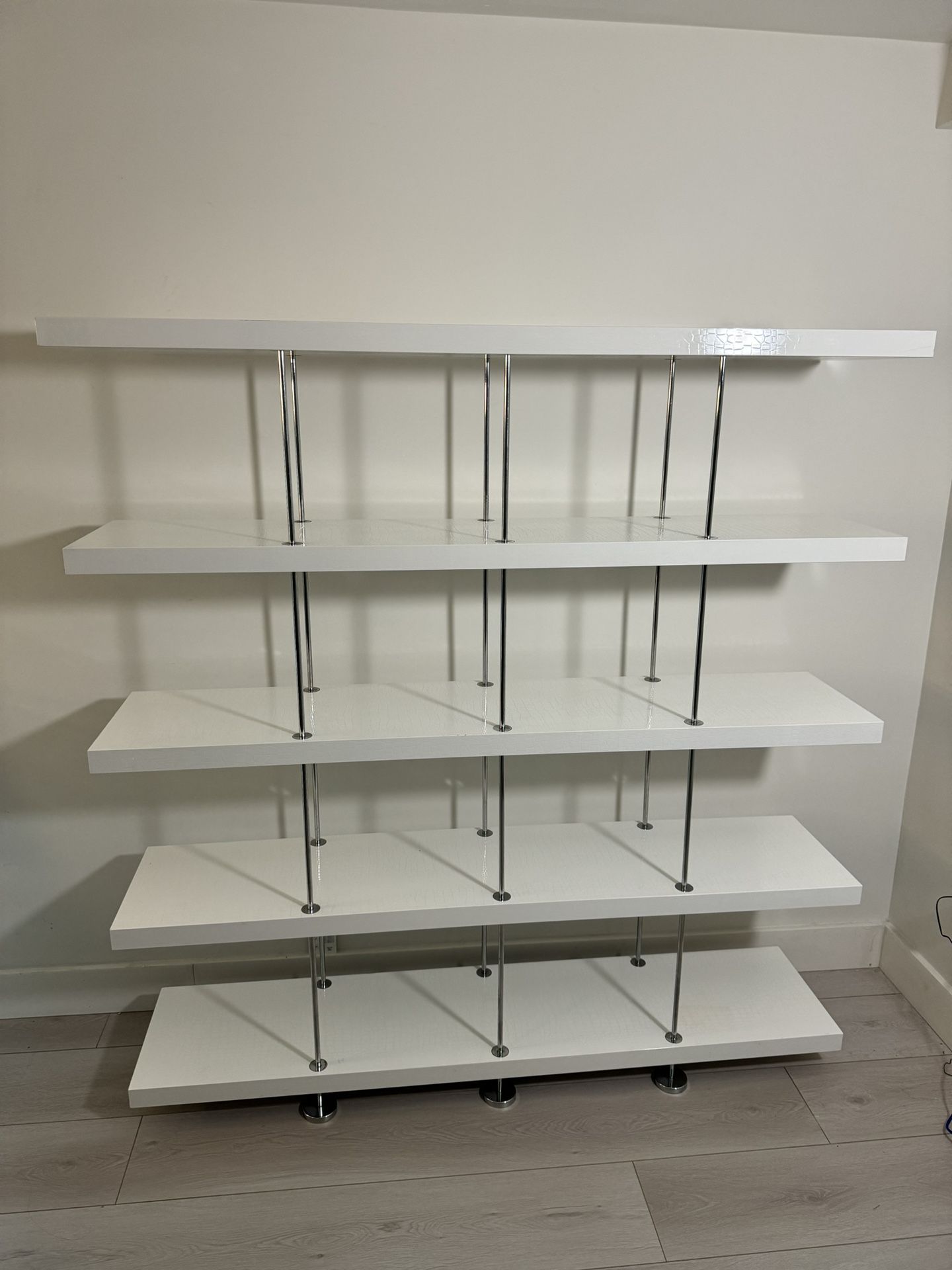 A&X Casa Luxury Collection Bookshelf White