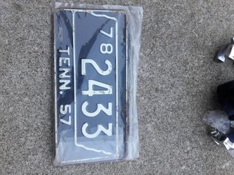 Vintage 1957 tn licence plate set nice orig paint see our other items on my sight