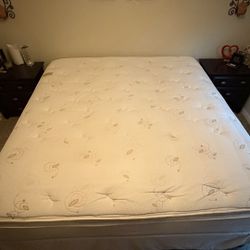 Mattress/ Beauty Rest/ Pillow Top/ King Size