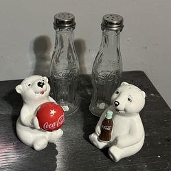 Free NY Meet up $25 Coca Cola Salt And Pepper Porcelain/glass Figurines Vintage Antique 