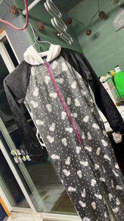 Nwt Halloween Outfits.  Onsie Penguin And A Ice Cream Come 