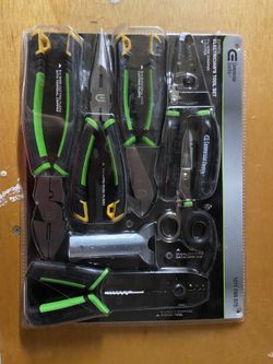 Electrician 22 Piece Tool Set