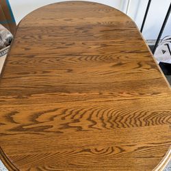 Oak Table With 2 Leaf Extenders 