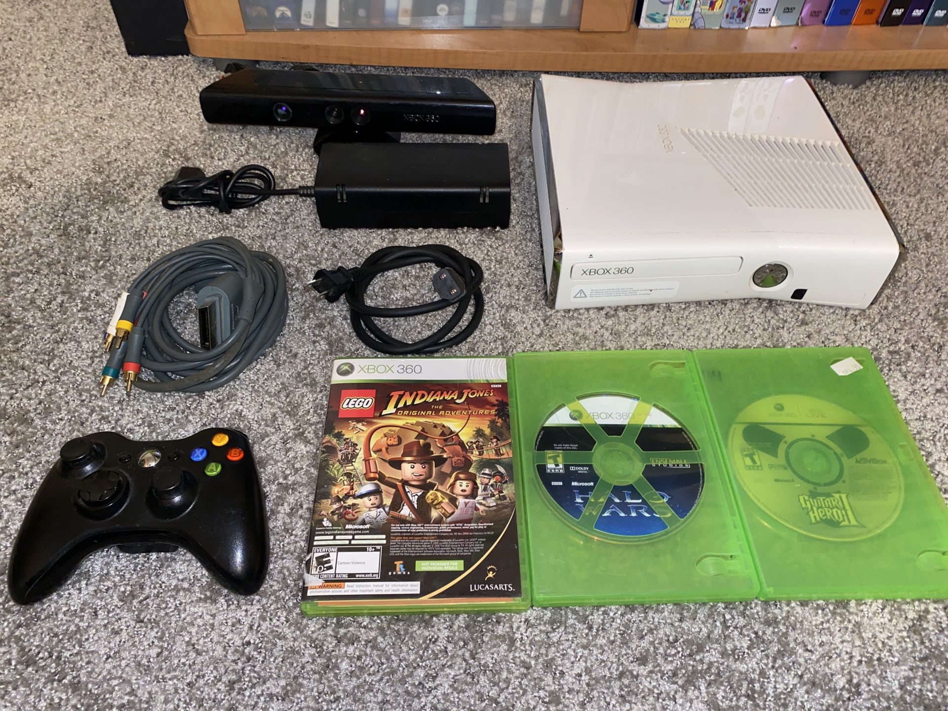 XBOX 360 S Console + 250 GB HDD, Controller, Kinect, 3 Games