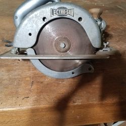 Heavy Duty 8-in Circular Saw $25
