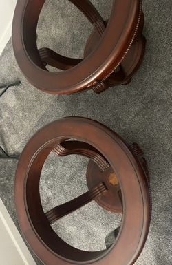 Slightly used  real wood  set of coffee table and 2 end tables