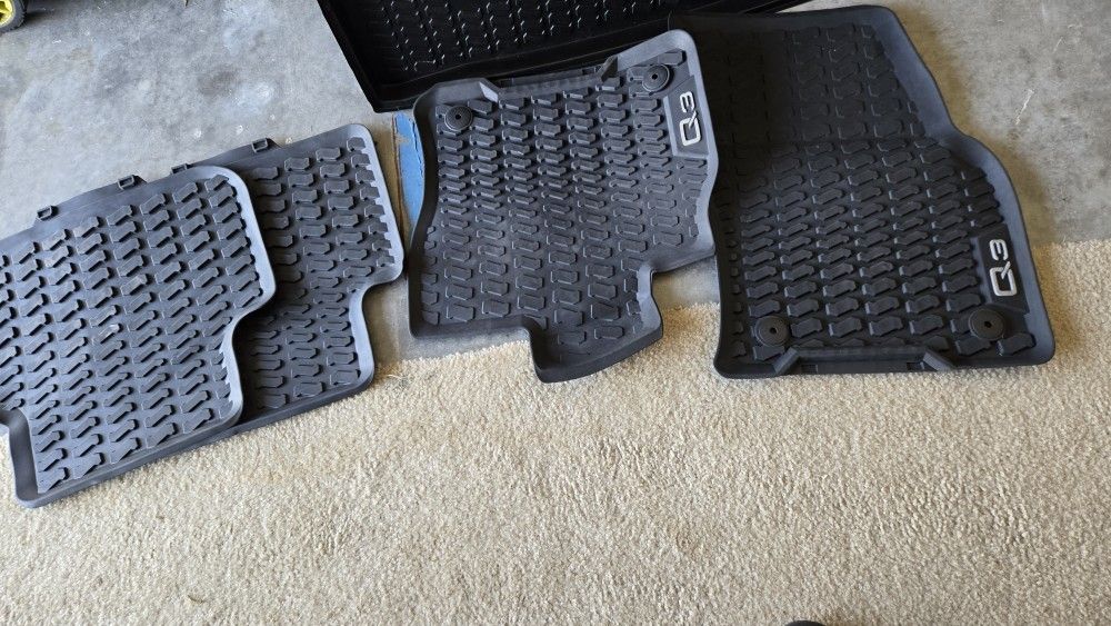 Complete Set of Q 3 Rubber Mats