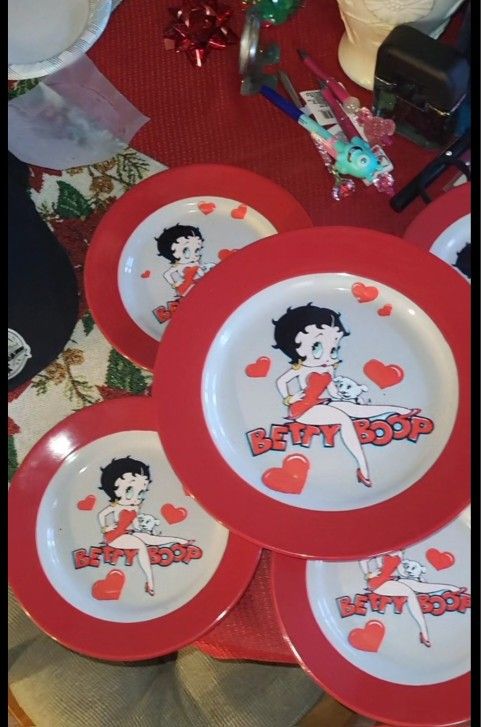 Betty Boop Plates