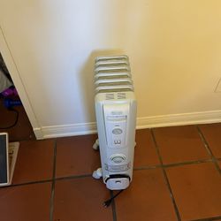 De’longhi Oil-Filled Radiators (2)