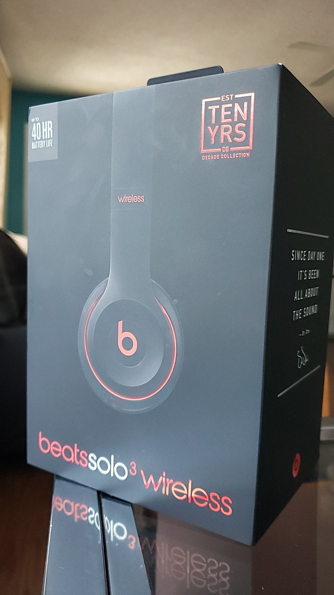Solo beats 3 wireless comes with everything working