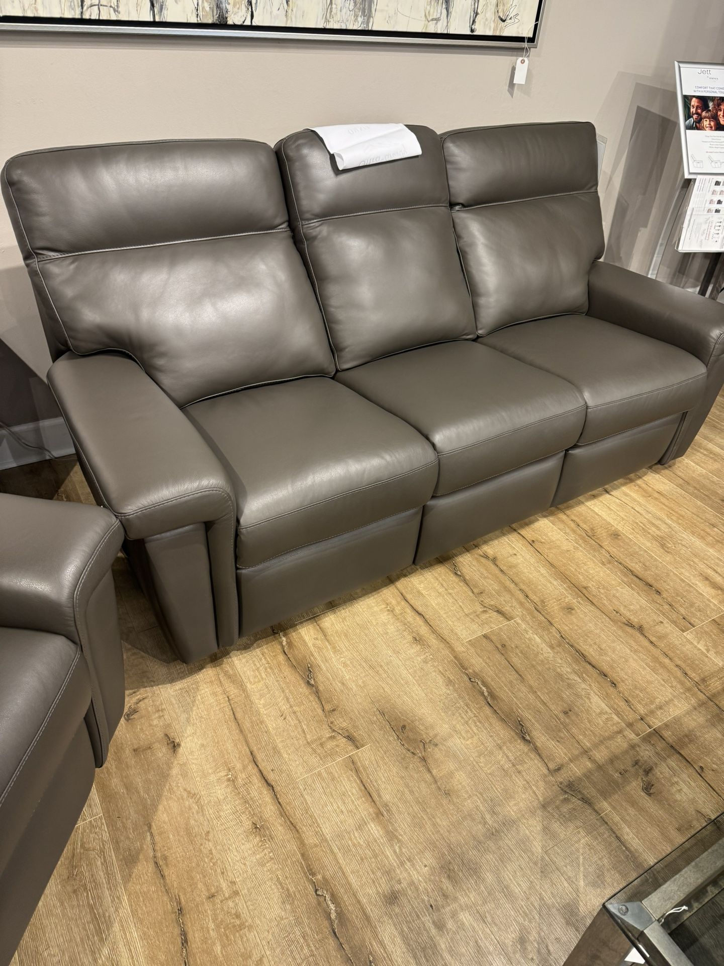 Lesther Sectional Sofa