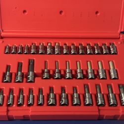 Snap-on Tools 37 pc Combination Drive Socket Driver Set New
