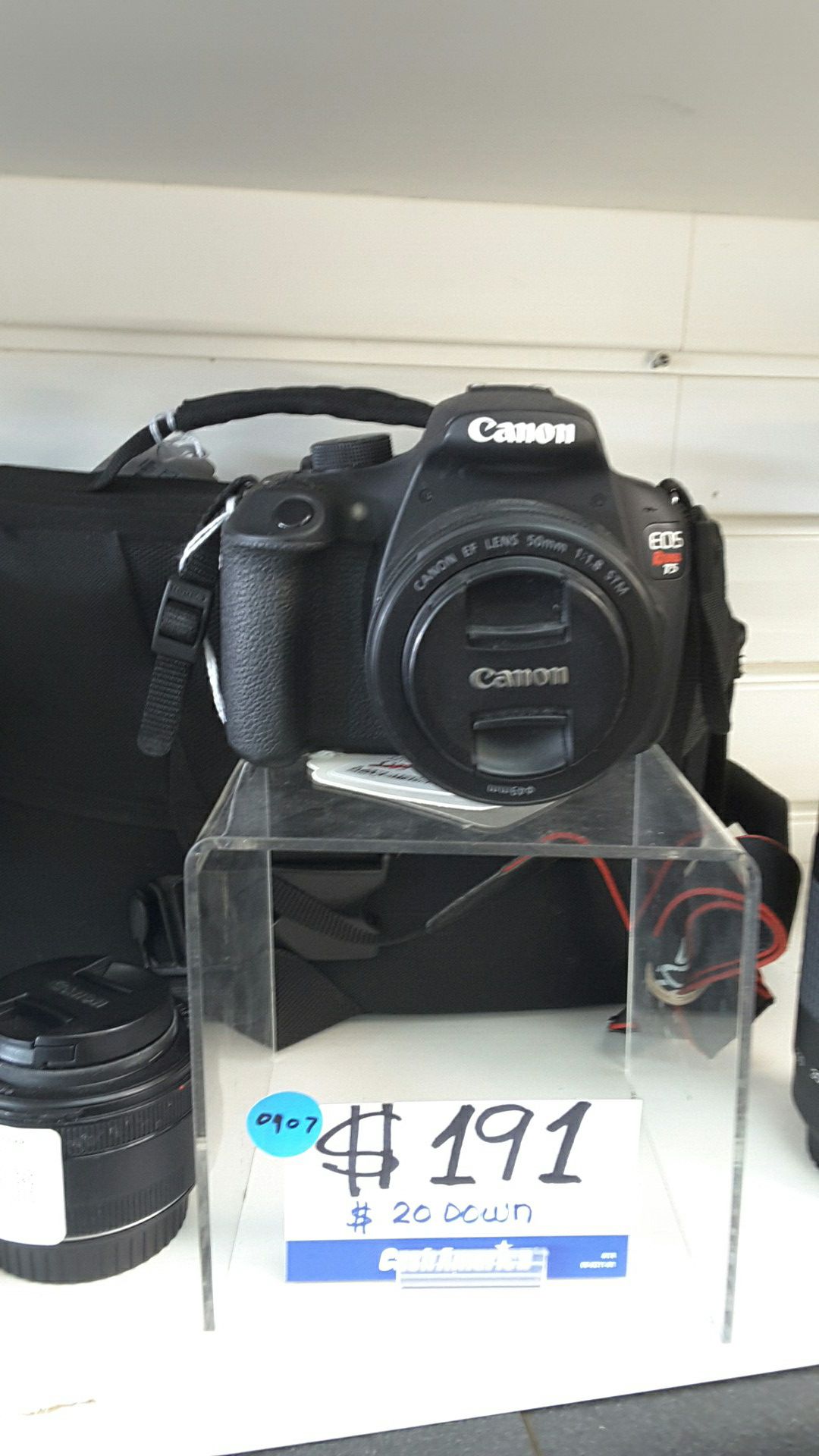 Canon Digital Camera with charger ! SALE !!