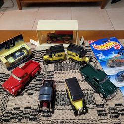 Lot of 12 Mixed Die Cast Cars Trucks And Hot Wheels Mattel