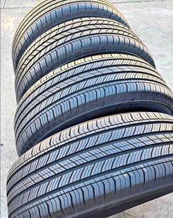 225 60 18 Michelin Tires Con 80% de Vida Las 4
