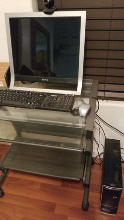 Desk computer complete $110