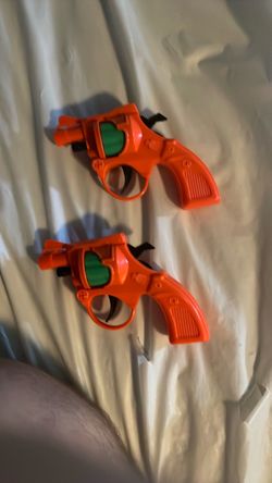 Toy cap gun 2-pack.