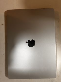 MacBook Air M3 15.3” 24gb 1tb