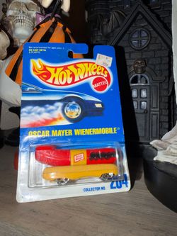 Hot Wheels Oscar Mayer Wienermobile Collector No. 204