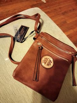 Purse By Deluxity, Peta Approved Vegan for Sale in Oak Park, IL - OfferUp