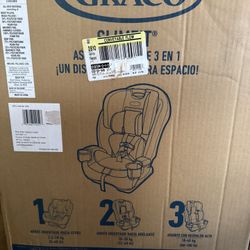 Graco Slim Fit 3 In 1