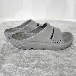 Unisex Sandals Size 10