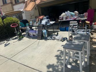 YARD SALE FONTANA
