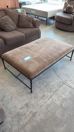 Large cocktail Ottoman