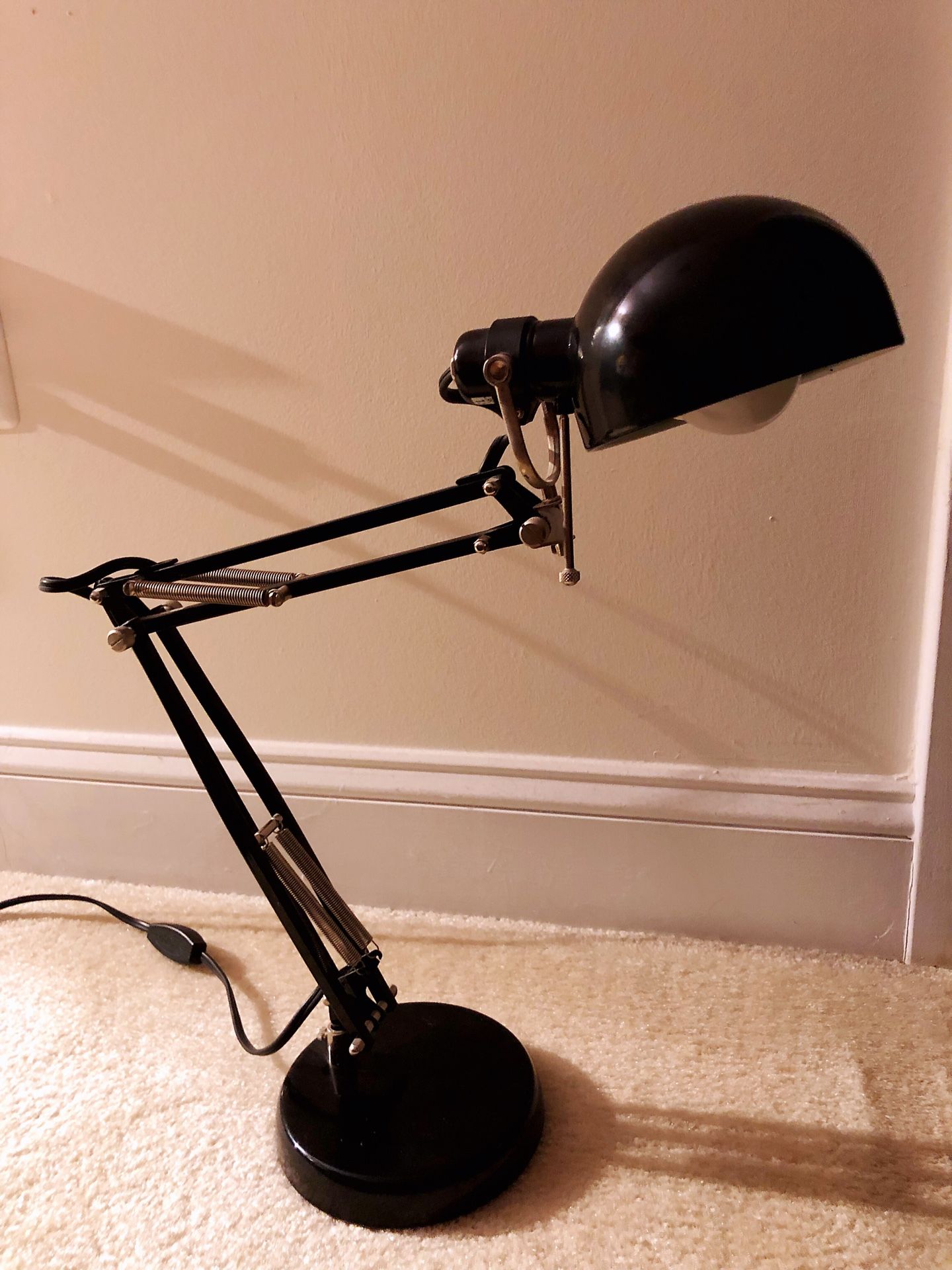 Desk lamp