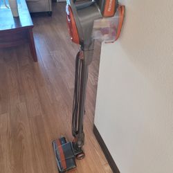 Shark.  Vac.  Works Good.  