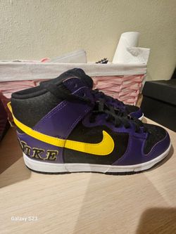 Nike Dunk High EMB
Lakers SIZE 10