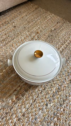 Vintage Andrea by Sadek Full Gilt Knob Handle Oven to Table Covered Serving Dish