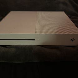 Used Xbox One S 780 GB 