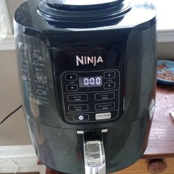 Ninja Air Fryer 4.75 Quarts Brand New Digital Controls Good For Quick Healthy Meals 