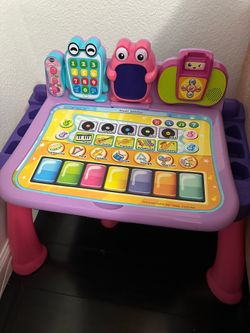 V-Tech Interactive Learning Table
