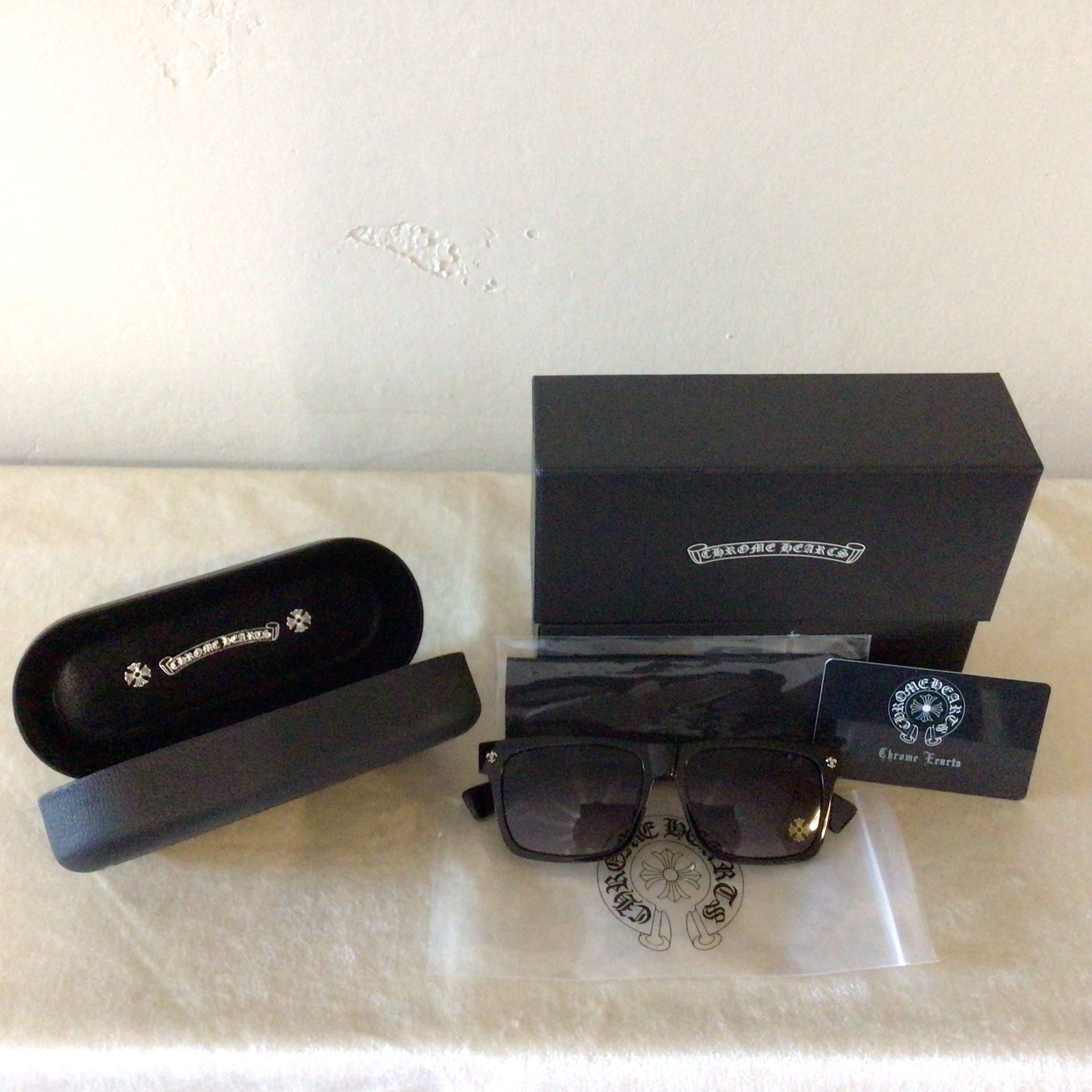 Chrome Silver SunGlasses Fleur D Lis Hearts Eyewear MM6 Leather Case Box Set