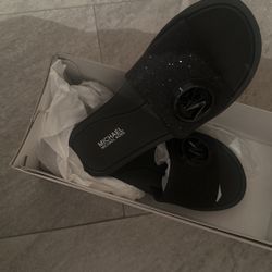 Michael kors sandals Size 5 