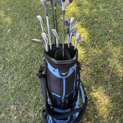 Left-handed golf set mezzo irons