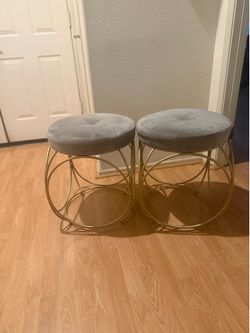 Mini bar stools