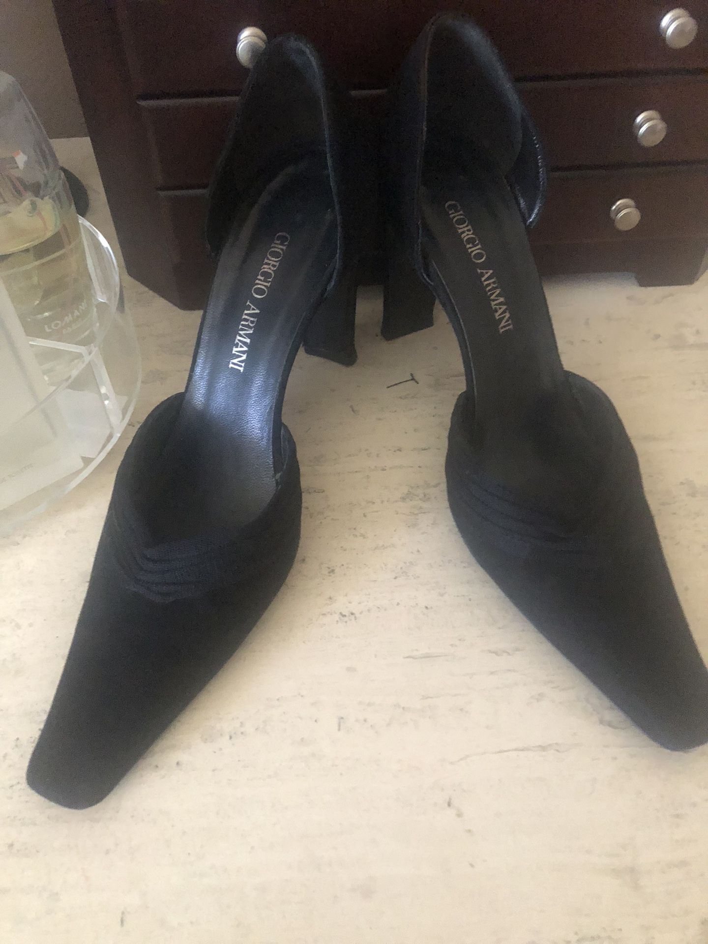 Designer ~ Ladies Black Heels Excellent Condition 81/2