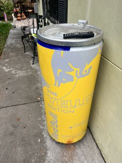 Cooler Red Bull